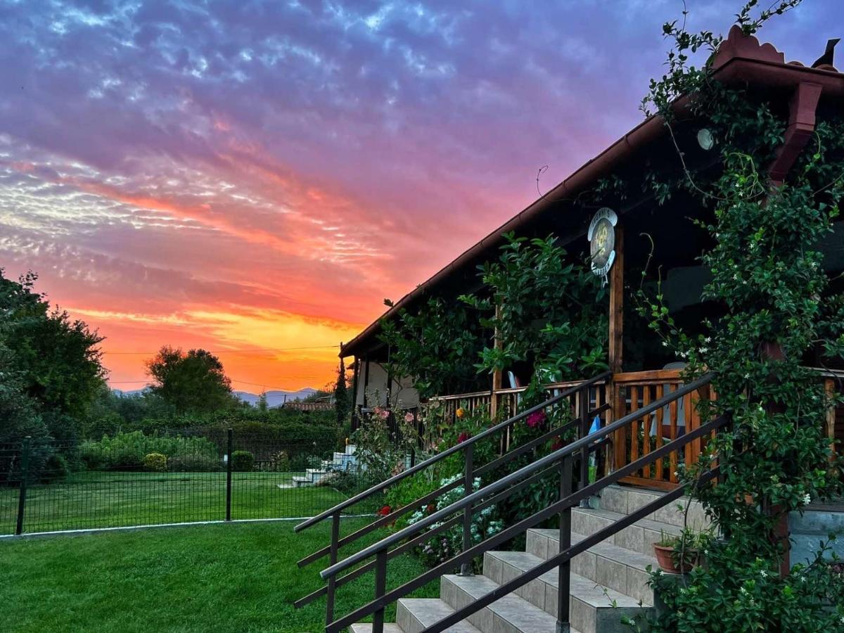 Ivonnis Garden Villa Mesimvria  Buitenkant foto
