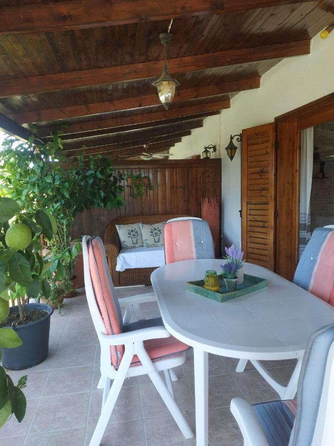 Ivonnis Garden Villa Mesimvria  Buitenkant foto